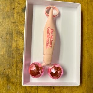 The Skinny Confidential Face roller